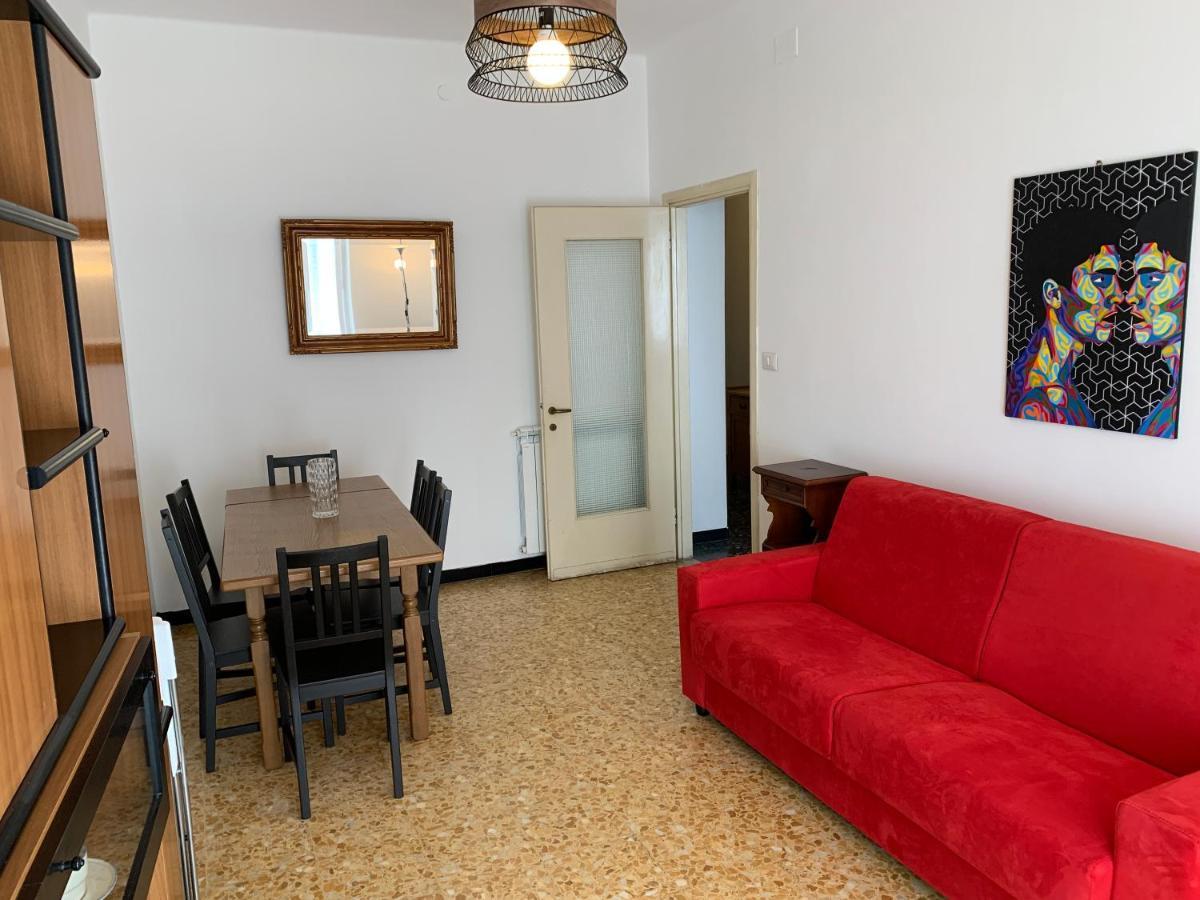 Casa Bianca 2 - Confortevole In Centro A مونيلّي المظهر الخارجي الصورة